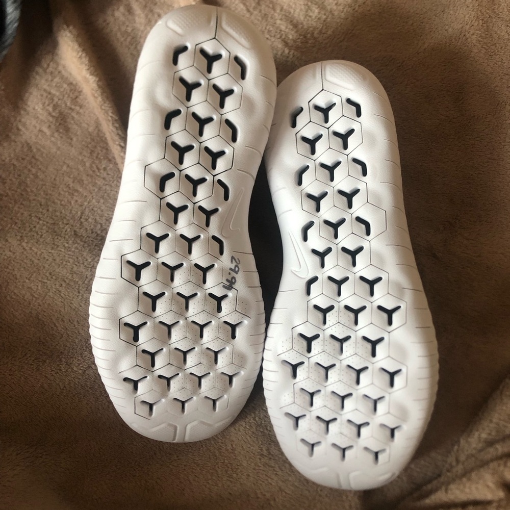 Nike Free Run Flyknit - Picture 5 of 6